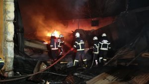 Tokat'ta palet fabrikasında yangın