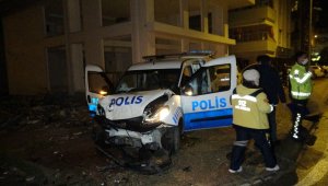 Vatandaşların yolunu kesip polise ihbar ettiği alkollü sürücü, savcı olduğunu iddia edip hakaret yağdırdı