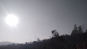 Bangladeş'te göçmen kampında çıkan yangında 4 bin 500 kişi evsiz kaldı