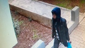 Bisiklet hırsızlığı saniye saniye güvenlik kamerasına yansıdı