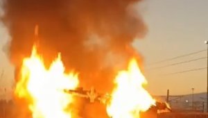 Boş baraka alev alev yandı