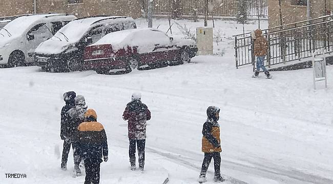 Burdur'da eğitime bir günlük kar engeli