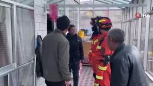 Çin'i vuran 6.9'luk deprem anı kamerada