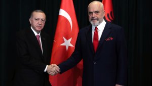 Erdoğan:"Arnavutluk'ta FETÖ'nün halen faaliyet alanı bulabilmesi milletimizi derinden yaralamaktadır"