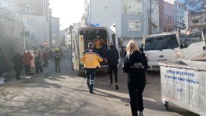 Geri dönüşüm deposundaki yangında can pazarı: 2 yaralı