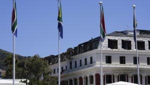 Güney Afrika parlamentosundaki yangının şüphelisine "terör" suçlaması