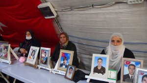 HDP ve PKK'nın peşini bırakmayan aileler, evlatlarını istiyor