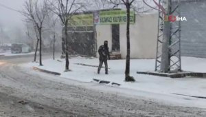 İstanbul'da kar yağışı etkili oluyor