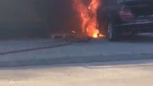 Lüks otomobil alev alev yandı