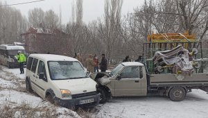 Malatya'da kar beraberinde kazaları getirdi