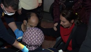 Oğlunu alev topuna dönen evde sandı, karşısında görünce gözyaşlarına boğuldu