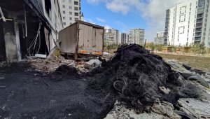 Oto lastikçideki patlamanın şiddeti gün ağarınca ortaya çıktı