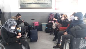 Otobüs seferleri durduruldu vatandaşlar otogarda mahsur kaldı