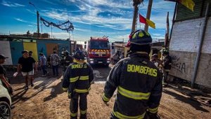 Şili'de alevler göçmen barınaklarını küle çevirdi: 15 yaralı