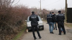 Tacizde bulunmaya çalıştığı kadın tarafından bıçaklandı