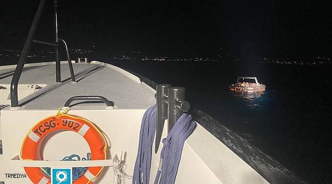 Yunan unsurları tarafından geri itilen 15 düzensiz göçmen kurtarıldı