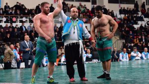 İsmail Balaban Şalvar Güreşi Dünya Şampiyonu oldu