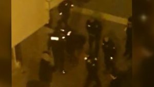 Bekçiden tüfekli adama tekmeli müdahale