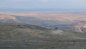 Bin 200 metre rakımdaki betonla kapatılan petrol kuyuları şaşırtıyor