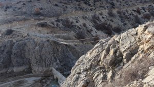 Bu köprüden geçmek yürek ister