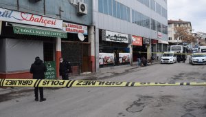 İki grubun silahlı kavgasında kurşunlar havada uçuştu