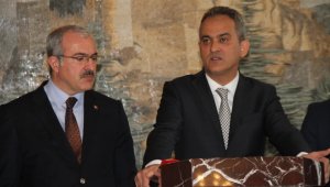 "364 milyonluk mevcut yatırımlara ilave olarak 1 milyarlık yatırımı Elazığ'a kazandırmış olduk"