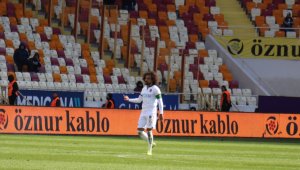 Sadık Çiftpınar süresiz kadro dışı bırakıldı