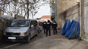 Silah ve bıçaklı kavga: 1 yaralı