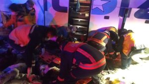 Sivas-Malatya sınırında otobüs kazası: 20 yaralı