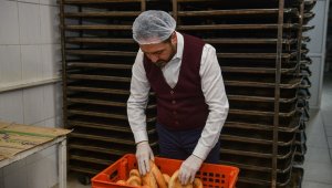 Türkiye'nin en ucuz Ramazan pidesi Elbistan'da: 1 TL