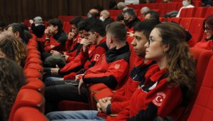 Ünlü oyuncu Mert Fırat: "Kocaman bir iklim krizi yaşıyoruz"