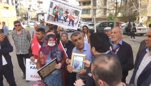 Ağrı Belediye Başkanı Sayan, evlat nöbetindeki ailelerle bir araya geldi