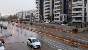 Çiftçinin uzun zamandır beklediği yağmur geldi