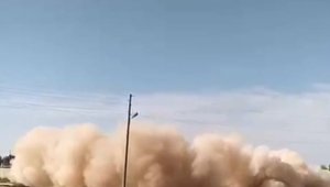 Dev su deposu saniyeler içinde yıkıldı