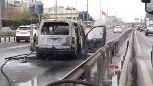 E-5'te seyir halinde yanan araç küle döndü