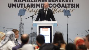 İçişleri Bakanı Soylu, Diyarbakır'da evlat nöbetindeki ailelerle iftarda bir araya geldi