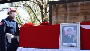 Pençe Kilit şehidi son yolculuğuna uğurlandı