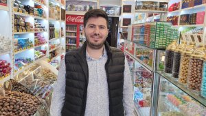 Ramazan ayının gözdesi hurmalar tezgahları süslüyor