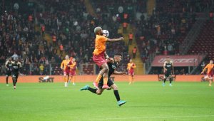 Ryan Babel ligdeki 3. golünü attı