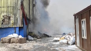 Şanlıurfa'da fabrika yangını