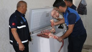 1 ton 250 kilo bozuk et ele geçirildi