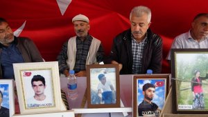 Ailelerin kararlı direnişi 990'ıncı gününde