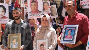 Diyarbakır'da evlat nöbetine 3 aile daha katıldı