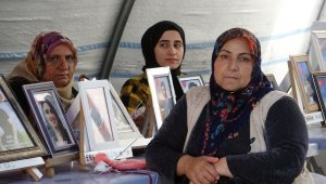 Evlat nöbeti 977'nci gününde