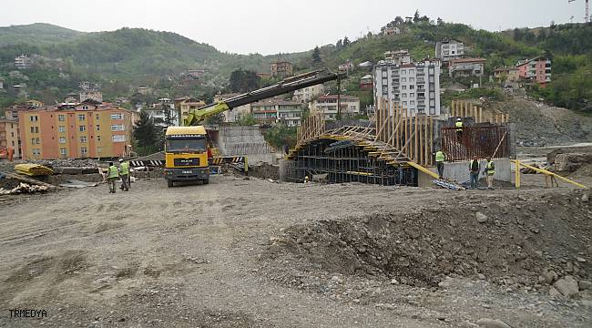 Selin yıktığı Bozkurt'ta köprüler yeniden inşa ediliyor