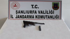 Sınırda Rus menşeili suikast silahı ve mühimmat ele geçirildi