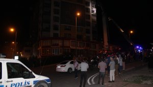 14 katlı binada yangın: 30 kişi tahliye edildi, 16 kişi hastanelik oldu