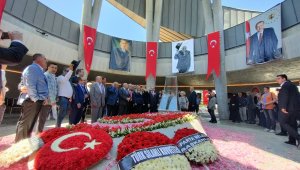 9. Cumhurbaşkanı Demirel mezarı başında anıldı
