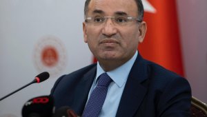 Adalet Bakanı Bozdağ: "Kimsenin Türk polisine ve askerine el kaldırmak haddi değildir"