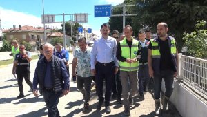 Bakan Kurum, selden etkilenen 3 ilçede incelemelerde bulundu